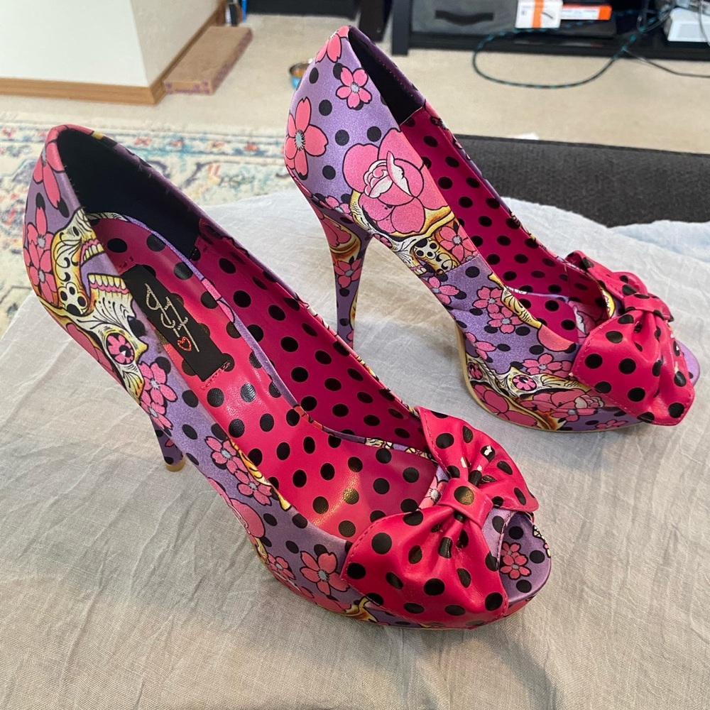 Iron Fist 5” Pumps Purple/ Pink Flowers & Skulls ***NEW***